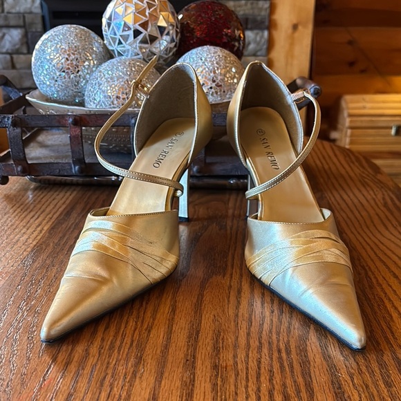 San Remo Shoes - Vintage Gold Stiletto Heels with Ankle Straps